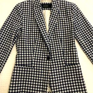 Zara basic- jacket in beige and dark blue. Excellent condition